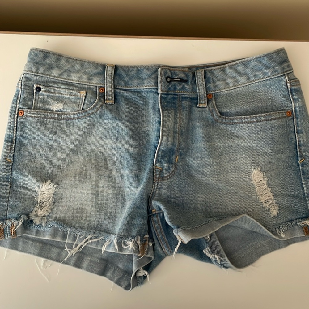 GAP distressed Jean shorts